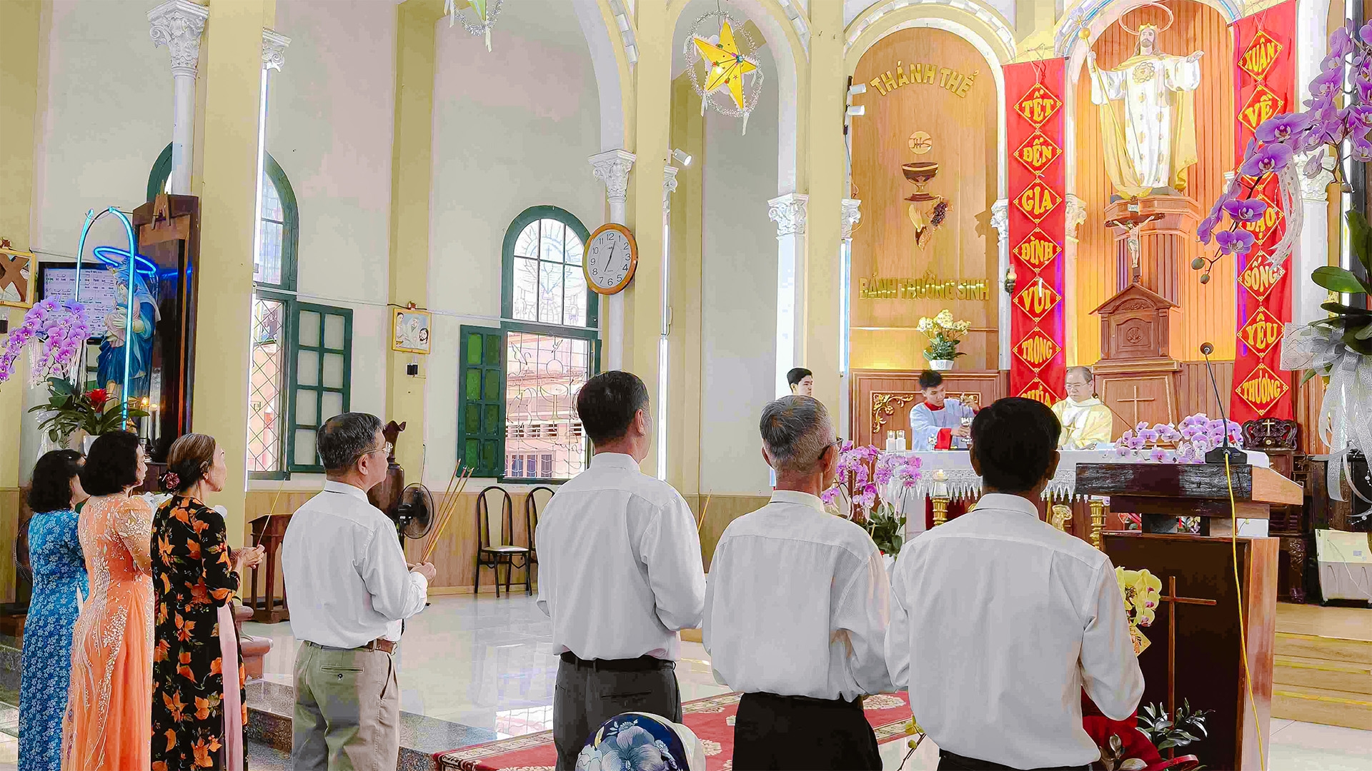 Giáo Xứ Tây Ninh | Thánh Lễ Mùng Hai Tết – Kính Nhớ Tổ Tiên Và Mừng Thọ Các Cụ